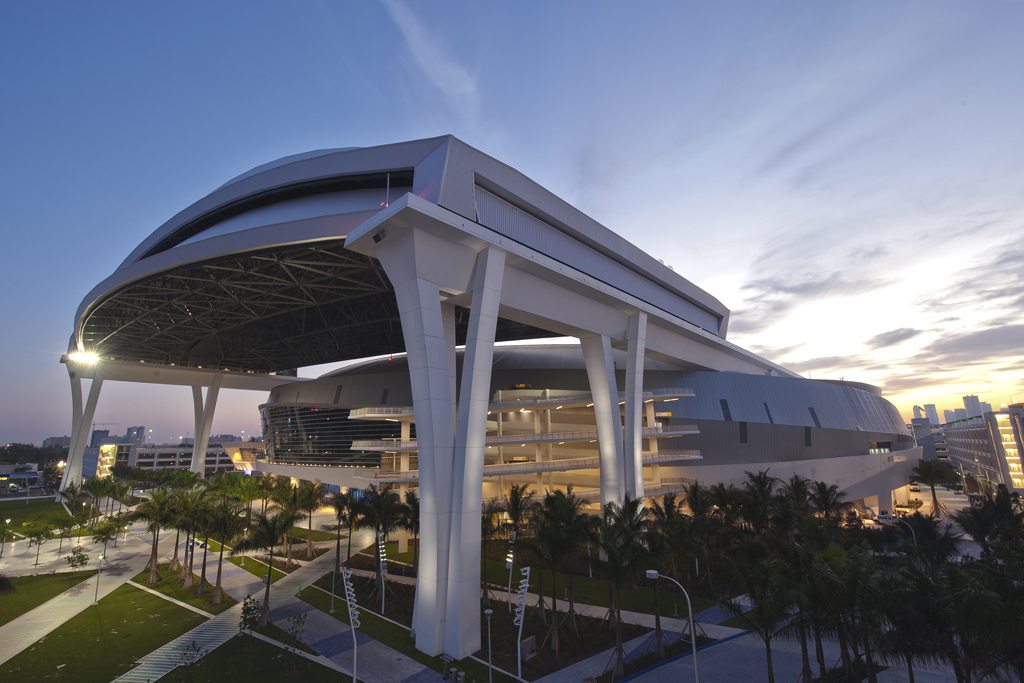 MarlinsPark-Miami-ExteriorDusk